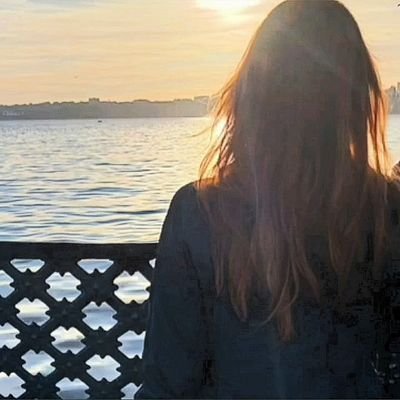 aureavallis's profile picture. ♈️ .. 💛💙