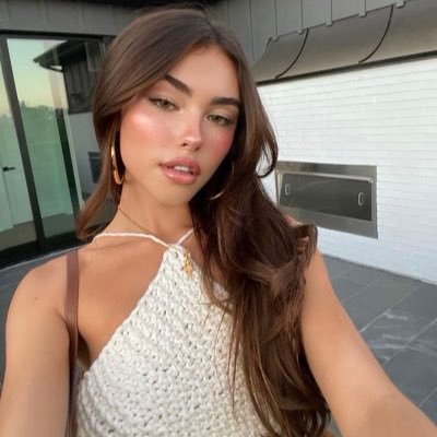 mbeersdaily's profile picture. 𝘚𝘩𝘦/𝘩𝘦𝘳, 19, 𝘗𝘰𝘴𝘵𝘪𝘯𝘨 𝘋𝘢𝘪𝘭𝘺 𝘢𝘣𝘰𝘶𝘵 𝘔𝘢𝘥𝘪𝘴𝘰𝘯 𝘉𝘦𝘦𝘳 (𝘯𝘰𝘵 𝘪𝘮𝘱𝘦𝘳𝘴𝘰𝘯𝘢𝘵𝘪𝘯𝘨)  𝘣𝘪𝘴𝘦𝘹𝘶𝘢𝘭🏳️‍🌈