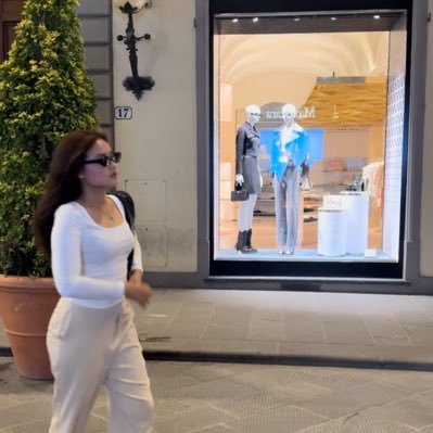 valmocenadanna_'s profile picture. 🌞🦖