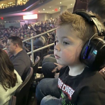 CrazzyCash1's profile picture. 