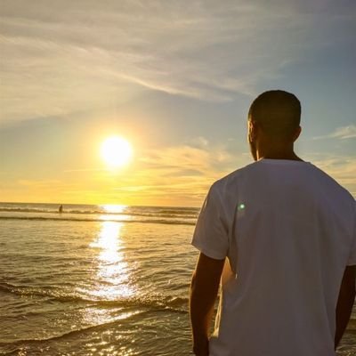 alo_mihajlo's profile picture. Interdum non homines mutantur, sed persona deponitur.