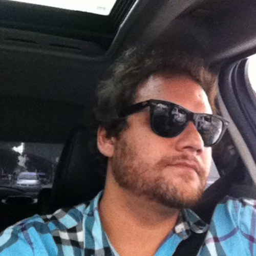 jpquartarola's profile picture. pai, empresário e de direita desde o berçário.