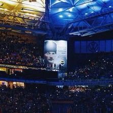 Erdal1cantekin's profile picture. İslam alemin neredeyse her bireyi kendini; ne yazık ki, kapağını bir kez açıp okumadı Kur'an'ın, Müslümanlarından olduğunu zannediyor! ;((