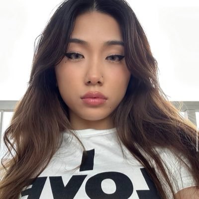 SunIsKumiko's profile picture. Not Affiliated | Sister: @Artisticisms | Xae 💍 | Streamer/Model/Racer