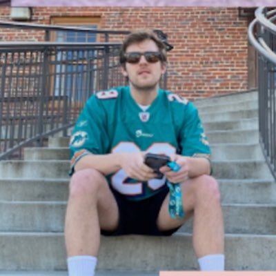 1stbrandonadams's profile picture. I love comic books.