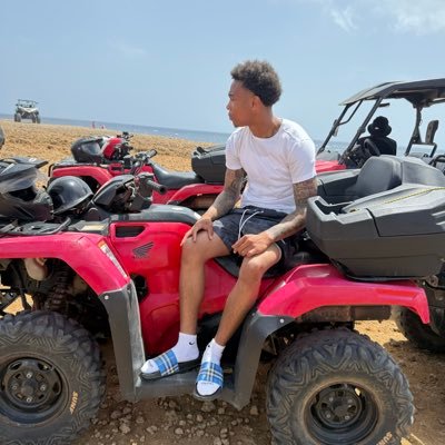 1lilbryce_'s profile picture. 4:10 🕊 rest easy Ezra 🤞🏽💕