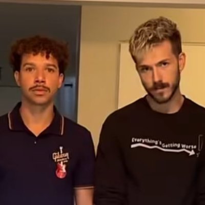 Rutons0's profile picture. He/Him multifandoming ceo
https://t.co/5SHU76ieks