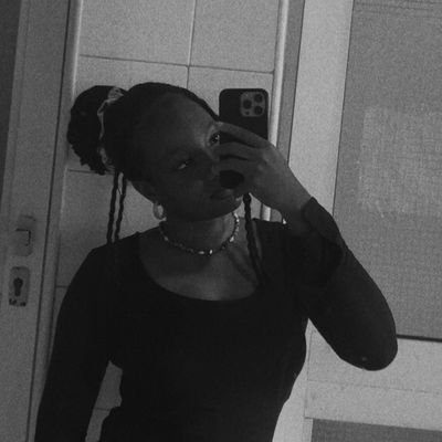 Thepweetymiss's profile picture. Showing forth God's goodness| Student Physiologist/Perfusionist| Real Madrid| CR7| Freelance Graphics designer🦋