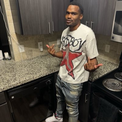 freshBrando's profile picture. #longlivetwin 5-7-23 just a fed baby 🐍