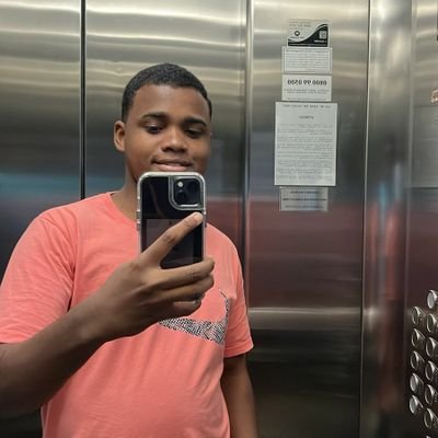 JoaoIgnaci19572's profile picture. melhor que ninguém mais diferente de muitos