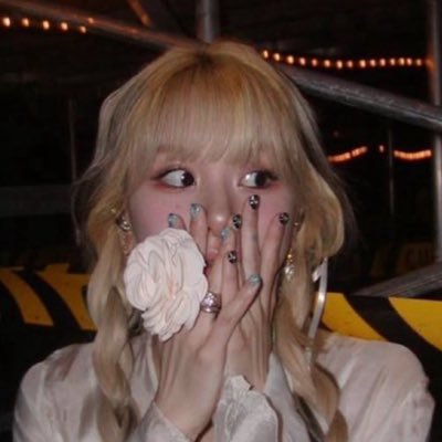 pinkmarjories's profile picture. “It’s not queerbaiting it’s saving the world”