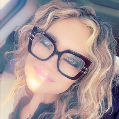 meyerlisa1983's profile picture. Mom breast cancer survivor 🙏🏻💕💕GOD is great ! #SKOL💜🙌🏻#USA#Thinblueline 👮🏻‍♂️👮🏿‍♀️👮🏻 conservative ❤️be kind 🙏🏻