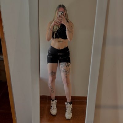 PomaOrne's profile picture. 🏳️‍🌈