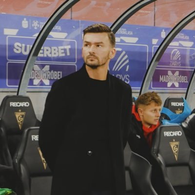 WhiteBlue_Red's profile picture. 🎥@Roosevelta81🎥
🇳🇴 #23 🇳🇴 
@GornikZabrzeSSA. @LFC. @S04. @Raptors. @TexasLonghorns