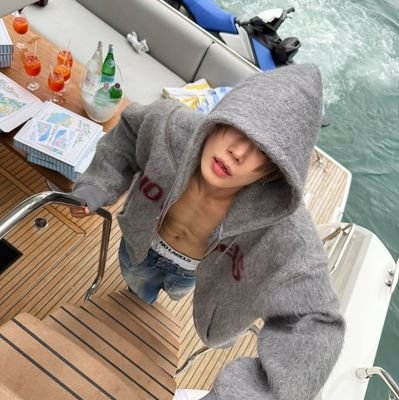 folklore_is_me's profile picture. ♡ moa ♪*⁠. ✧⁠*⁠。Tay¹³~⁠♪♡

☆En algún punto del mundo escuchando 0x1=Lovesong ♬