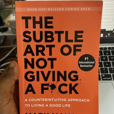 praiztosh's profile picture. Habakkuk 2:3 || microbiologist 🧫||book lover(romance) || God’s favorite gurl|| rtw anything that catches my fantasy||chelsea baby