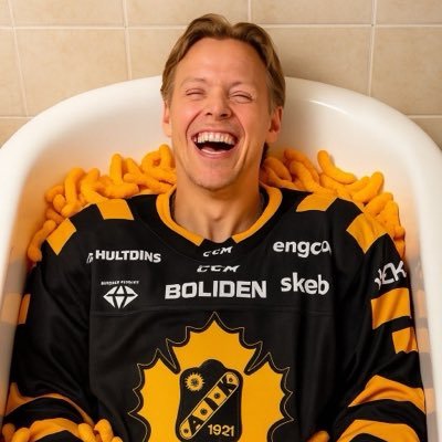Snuslund's profile picture. 💛🖤🎣