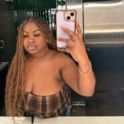 _Nia_noLONGGG's profile picture. 