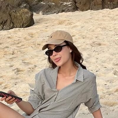 ireyhyeri's profile picture. whatever