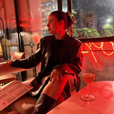 luisazakzuk's profile picture. •.;*:☆:*;•☆:*;.•