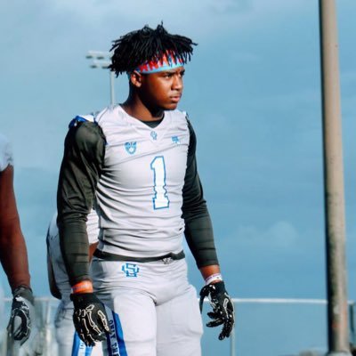 t3witdashifts_'s profile picture. TREY WASHINGTON | 2030 | RB/S 5’10 192 | 3.7 GPA | Las Vegas, Nevada | treywashington1123@gmail.com