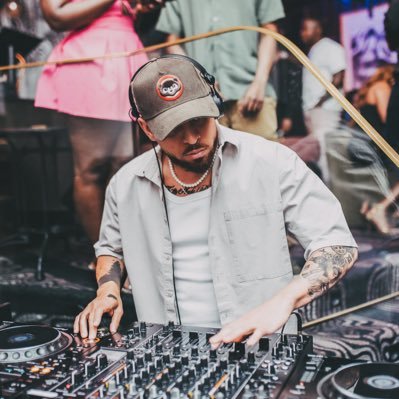 D_PhaultSA's profile picture. | ᴏᴘᴇɴ ꜰᴏʀᴍᴀᴛ ᴅᴊ • ᴠɪʙᴇ ᴄᴜʀᴀᴛᴏʀ |  ꜱᴛᴇʏɴ ᴇɴᴛ®  |ʀᴏᴄᴋɪɴɢ ᴛʜᴇ ᴅᴀɪꜱɪᴇꜱ | ɪɴ ᴛʜᴇ ᴄɪᴛʏ | 𝒎𝒊𝒙𝒆𝒅 𝒔𝒊𝒈𝒏𝒂𝒍𝒔®