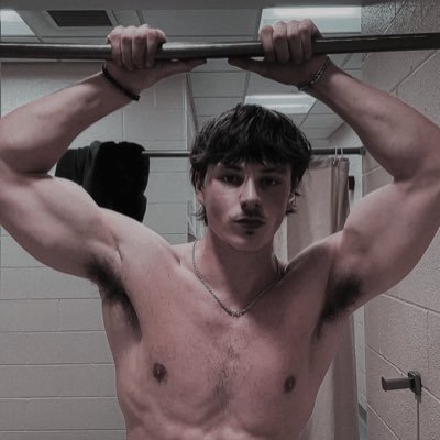 saturnreturned_'s profile picture. 