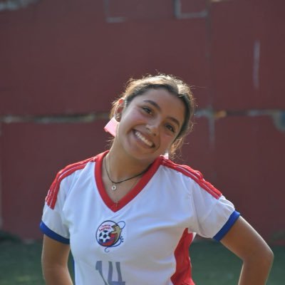 Rebeaaguilar's profile picture. 🚗 || XVIII || XCII || XXVII