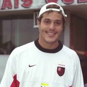 juliocsgn's profile picture. so faço merda mas sou amigo de deus