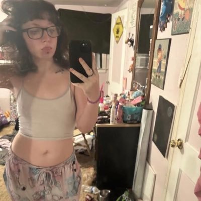 luvvdme's profile picture. dm me ;3 selling content 18+ only. telegram: sillywack OF: https://t.co/47dRROeGrl