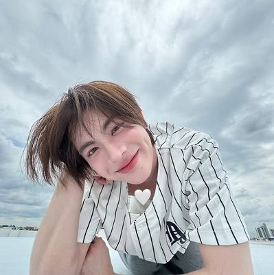 baybeeg1rly's profile picture. 🐈‍⬛ 🐶#jimmyohm | 💚🩷#tlefirstone | #ouroad | namping lover...💕