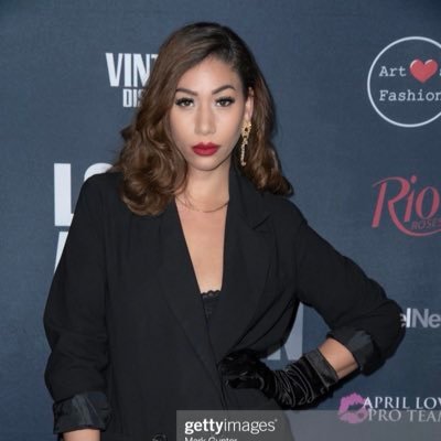 Sihem3333's profile picture. 