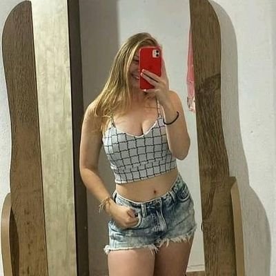 melina142046854's profile picture. 