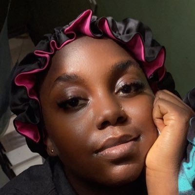 Fatibummbumm's profile picture. Jewelry vendor/nail tech/soft girl. 📍 Ibadan 💕 IG: fatiaah_x