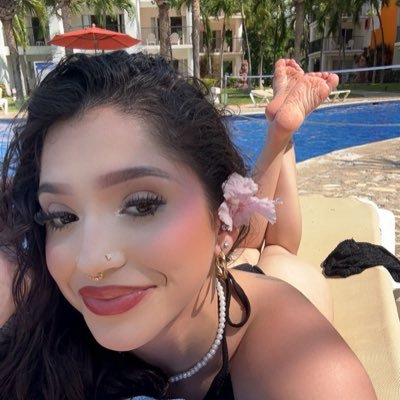 UrOwnerMelody's profile picture. Latina 𝓫𝓻𝓪𝓽 ˚ʚ♡ɞ˚ Professional man eater