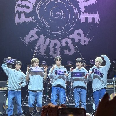 rlorlo1313's profile picture. 엔플라잉 엔피아는 모두 ❤️