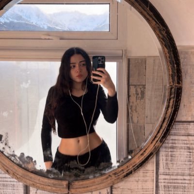 hijadeSteven's profile picture. Naturalmente antisocial. Fundamentalista del heavy metal. Abogada con inclinaciones artísticas y literarias. Boca Juniors.