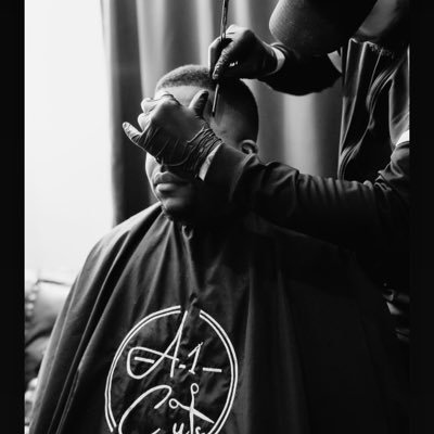 paperchasee_'s profile picture. •Views are my own