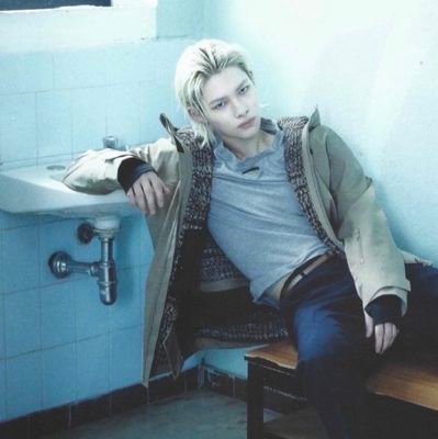 LUNATEAC's profile picture. the account content is mainly on uncontrollable use of profanity