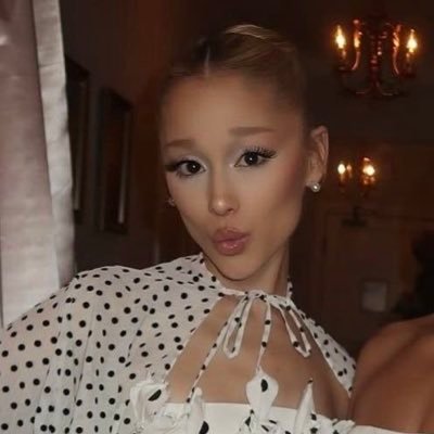 itsgalIavich's profile picture. 