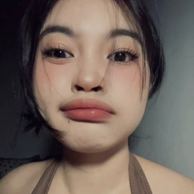 toomuchloveer's profile picture. Sedih