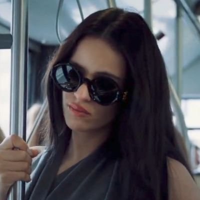 itzare27's profile picture. a yapper personal account