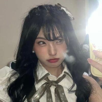 akloki48's profile picture.