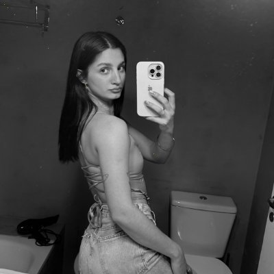 arianaaress's profile picture. I post cute stuff on Snap everyday 🧸 tap the link to see 💝 'arianaskxx'