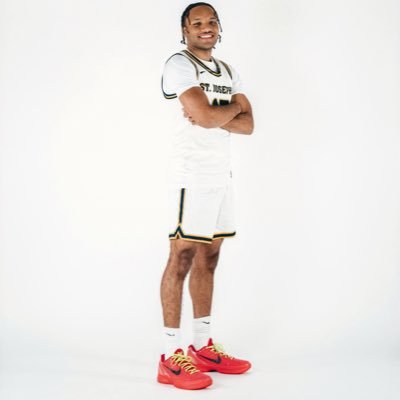 Jaidenblake15's profile picture. 5'11" Guard | Queens, NYC | 631-388-3611 | Jaidenblake15@gmail.com