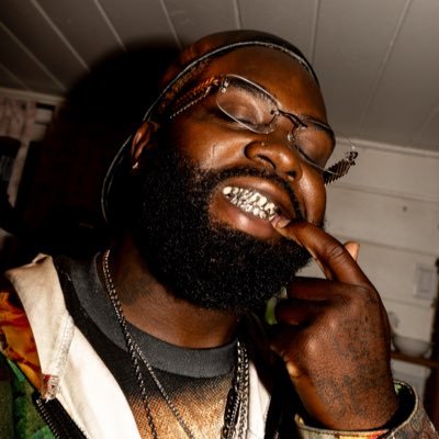 MilfMellly's profile picture. https://t.co/Esjy6VM5ZY