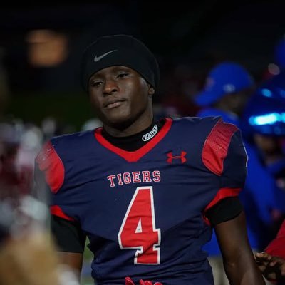 CortezStinson0's profile picture. 5’9 160 CB/WR @MckTigersFB 🐅 | 3.2 GPA  | Email: CortezStinson0@Gmail.Com | Cell 412-652-5607 2026🎓