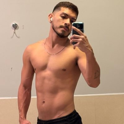 jonath4nlima's profile picture. vocês pensam, e eu posto.