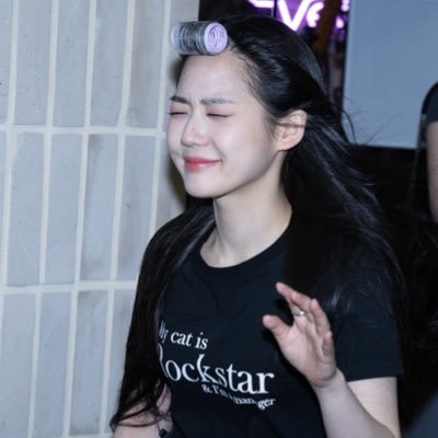 011624_'s profile picture. New Jeans at ACNE FW24