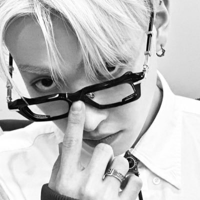 hhe4q's profile picture. only 20↑🔞 🐿️🐶/ nsfw account / 성인 표기해주셔야 요청 수락 가능합니다/ won’t be accepted unless your age is somewhere in your bio